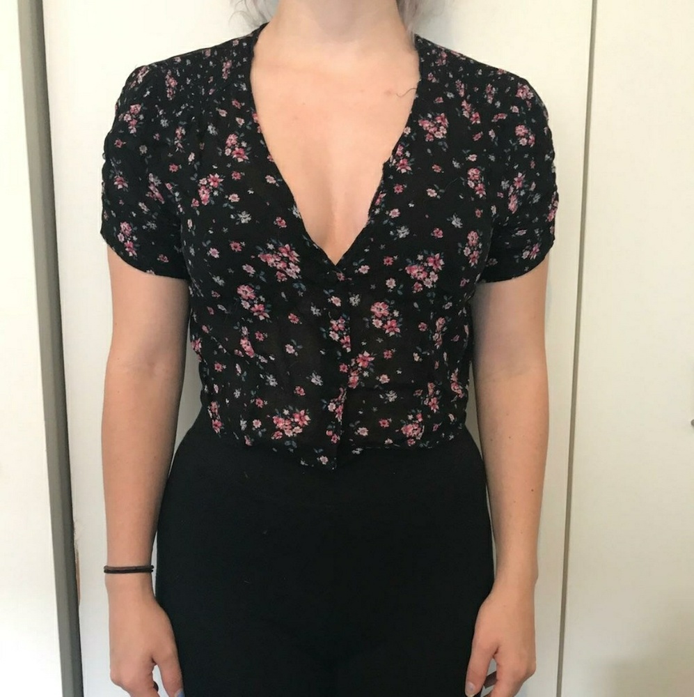 Kimchi Blue Floral Crop Top Size M